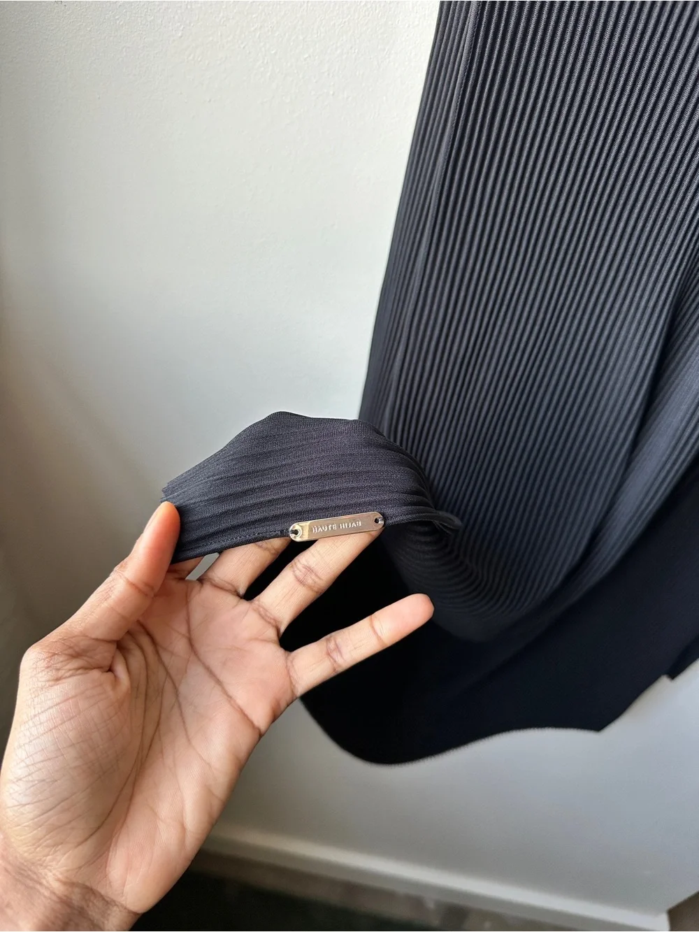 Black Heavyweight Crinkle Pleated Hijab Textured Draped Headscarf Modest Women